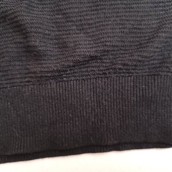 Women's Express Black Ribbed 100% Rayon V Neck Black Top Size Medium - Picture 4 of 8